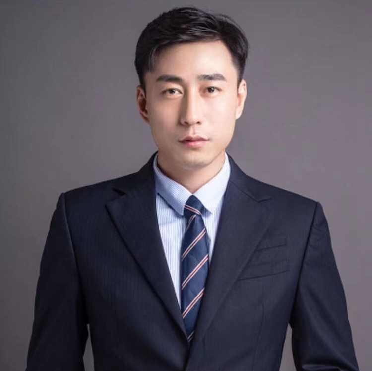 刘勉洪 艺术总监 & 首席设计师